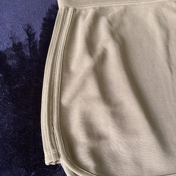 Athleta Serenity Skirt Womens XS Pull On Mini LENZING Model Blend Gray Sustain - Picture 5 of 8